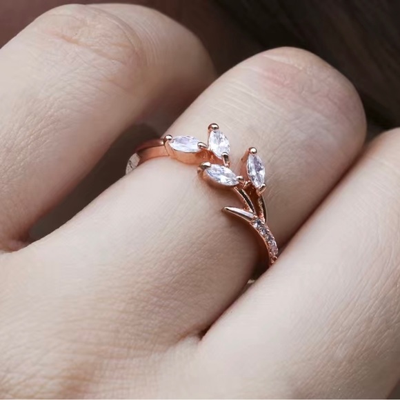 14k gold plated Leaf Crystal Women's Eternity Band Ring - Picture 2 of 7